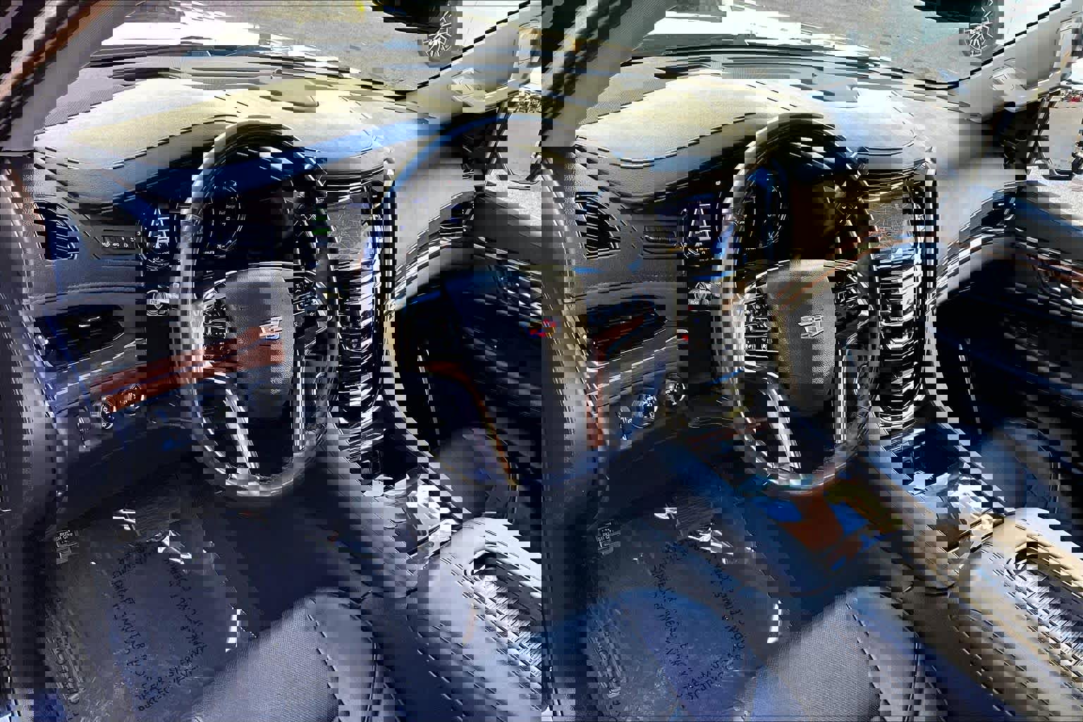 Used 2020 Cadillac Escalade Luxury image 18