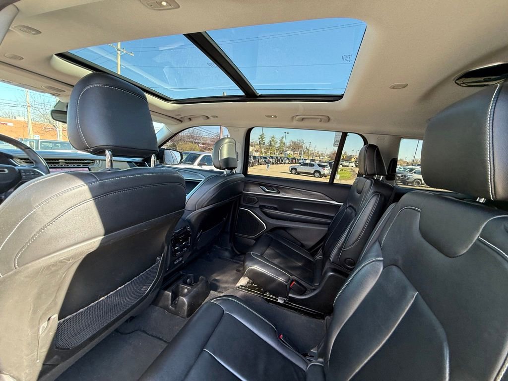 Used 2022 Jeep Grand Cherokee L Limited image 25