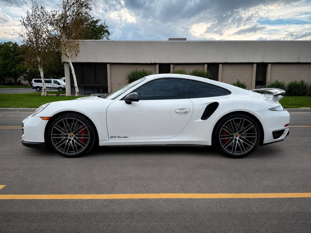 Used 2016 Porsche 911 Turbo AWD/4WD image 3