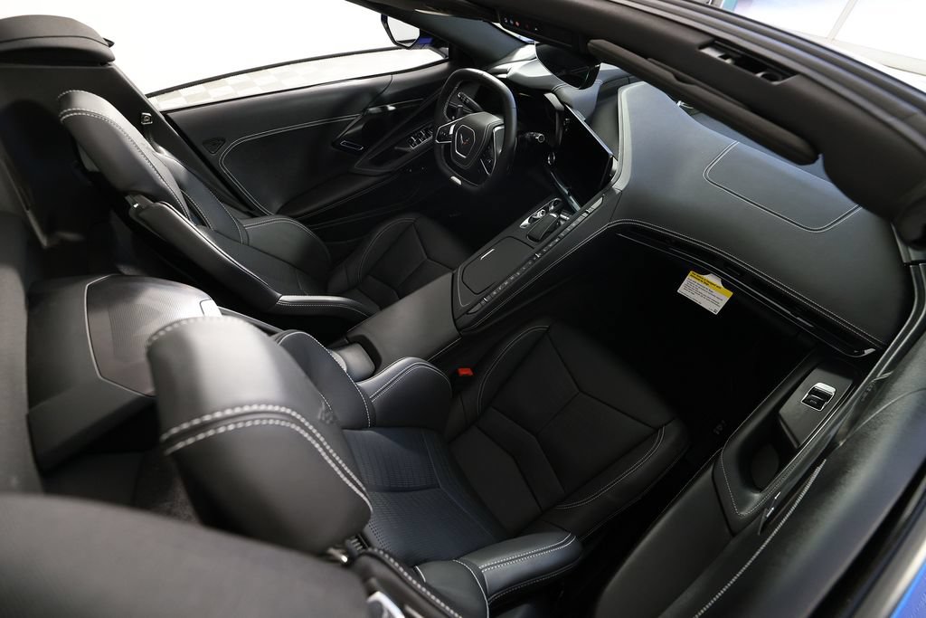 Used 2025 Chevrolet Corvette E-Ray w/ Stealth Interior Trim Package AWD/4WD image 10