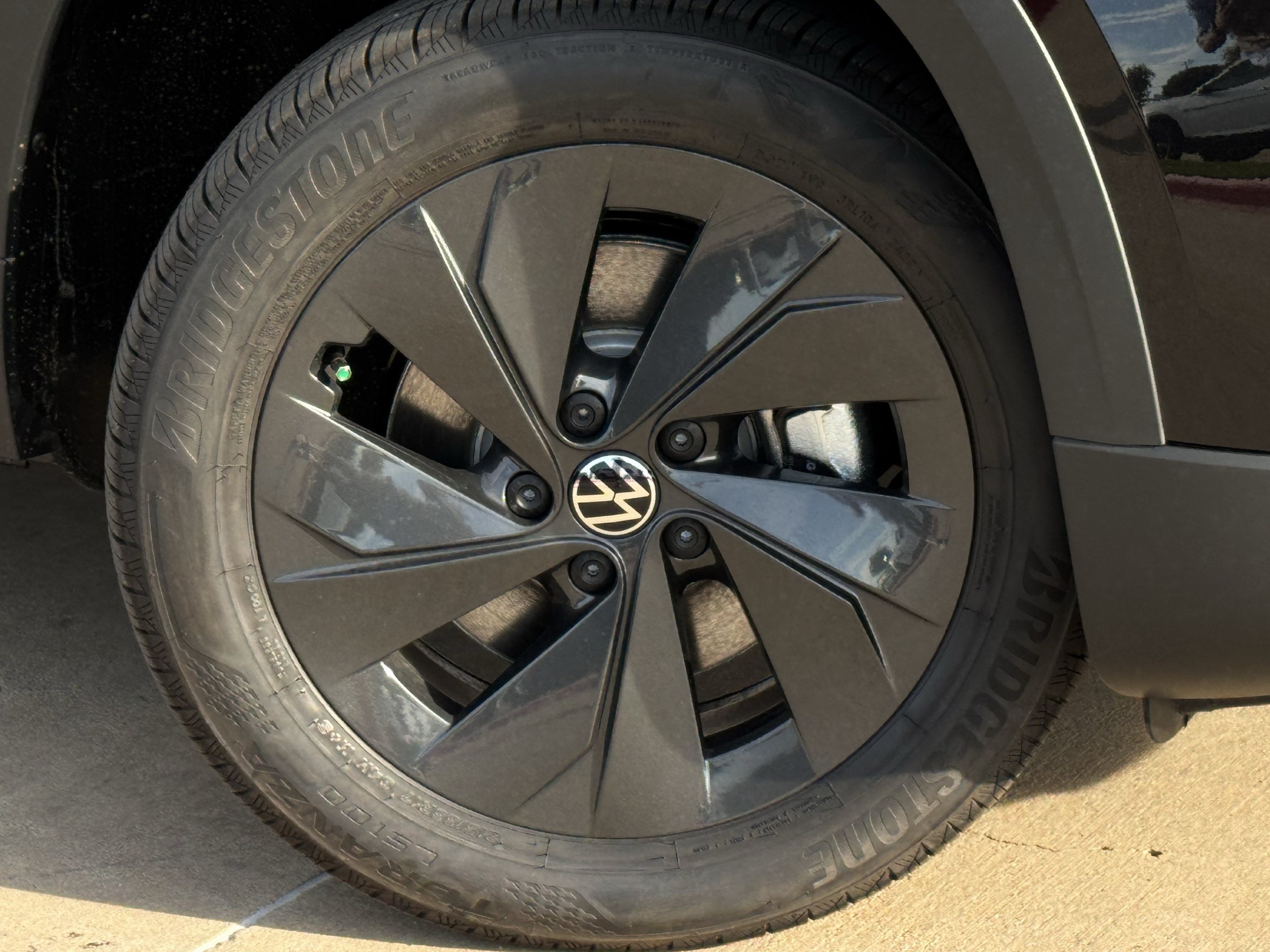 New 2027 Volkswagen Taos S FWD image 25