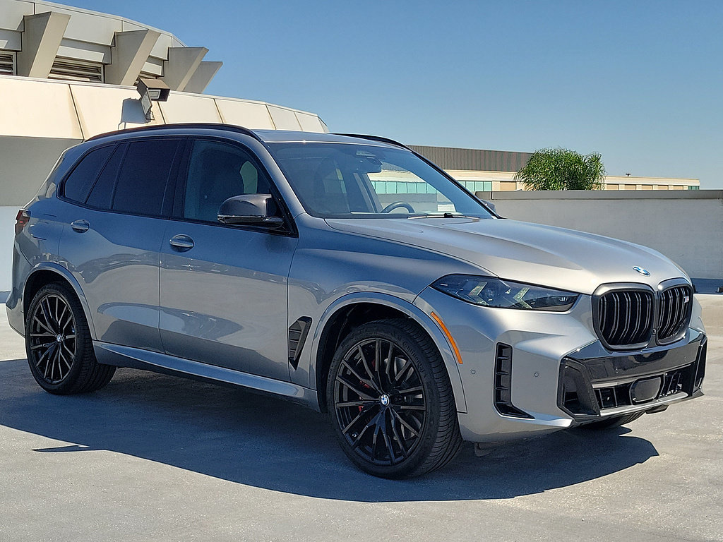 Used 2024 BMW X5 M60i w/ Climate Comfort Package AWD/4WD image 4