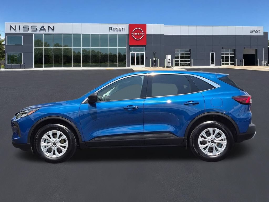 Used 2023 Ford Escape Active w/ Tech Pack #1 AWD/4WD image 6