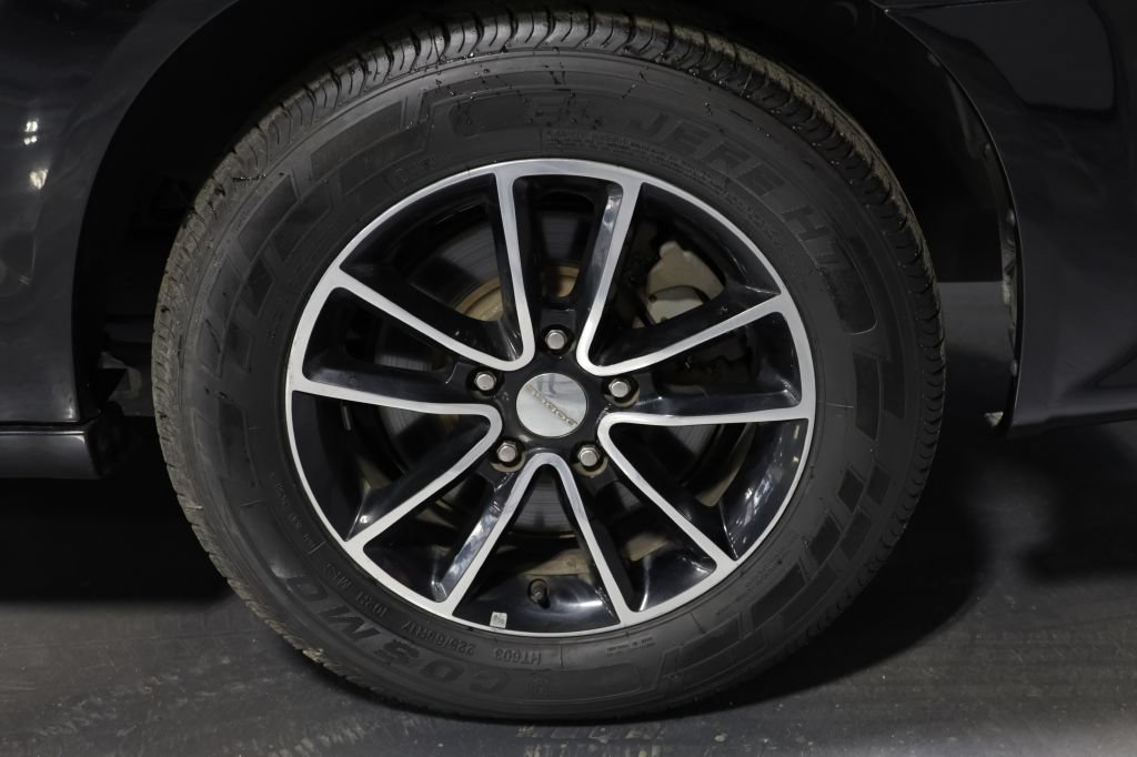 Used 2018 Dodge Grand Caravan SE FWD image 30