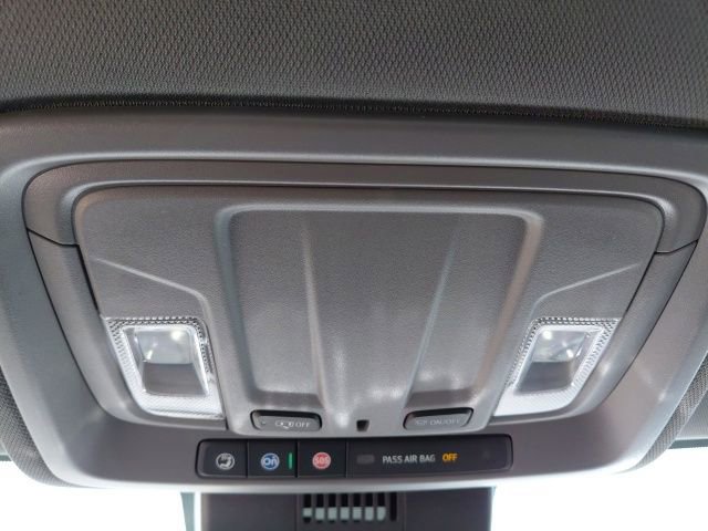 Used 2025 Chevrolet Silverado 2500 LT w/ Convenience Package image 21