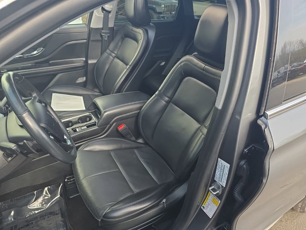 Used 2022 Lincoln Corsair AWD w/ Premium Package image 12