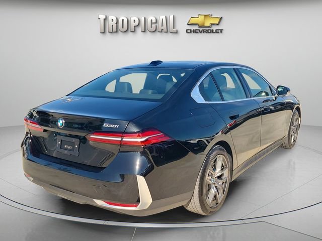 Used 2026 BMW 530i RWD image 3