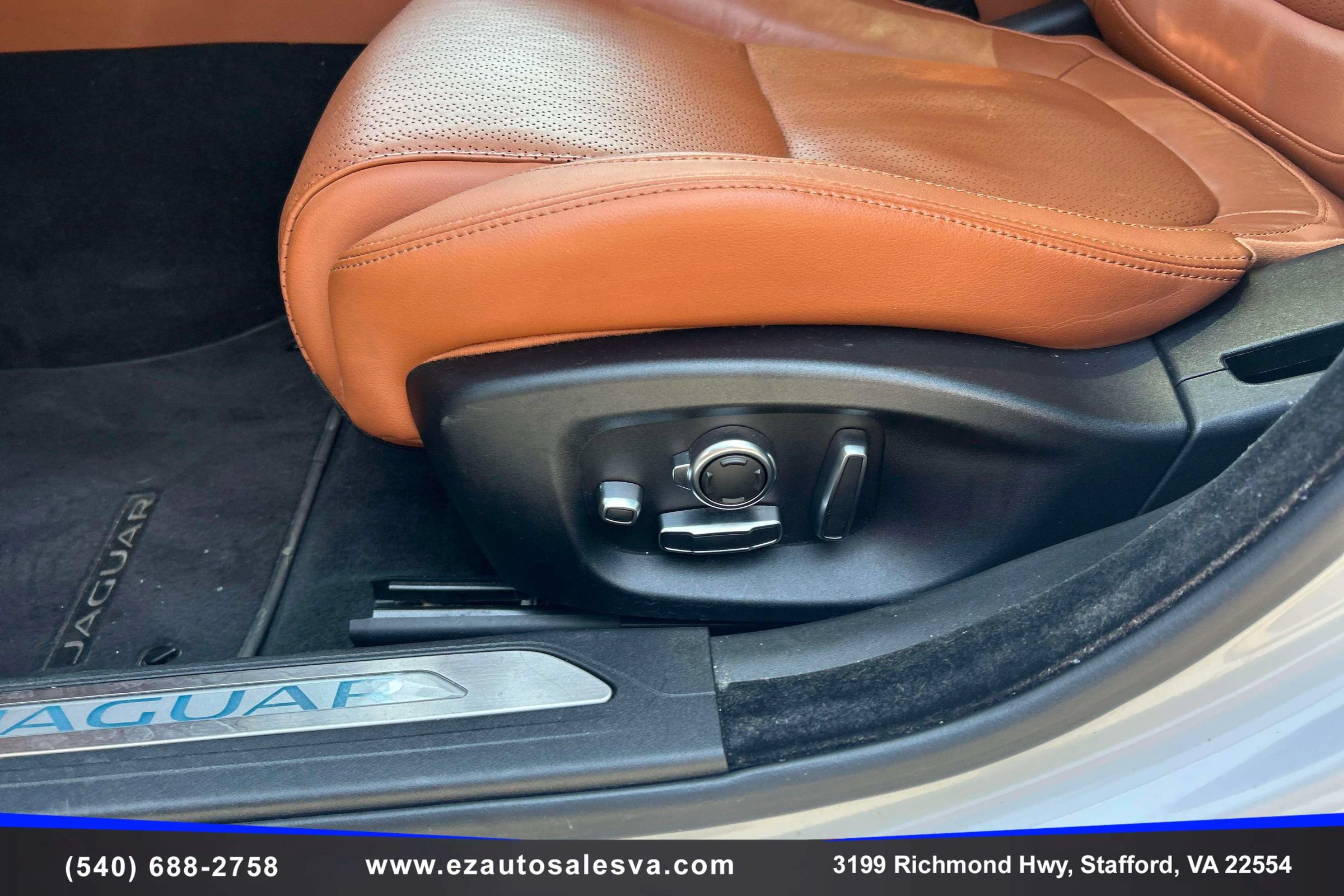 Used 2018 Jaguar XE Portfolio AWD/4WD image 23