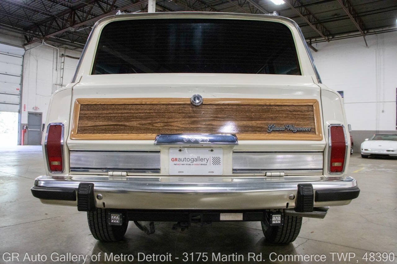 Used 1987 Jeep Grand Wagoneer AWD/4WD image 6