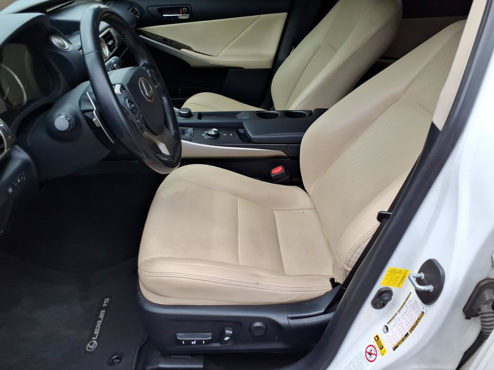 Used 2016 Lexus IS 300 AWD w/ Premium Package image 15