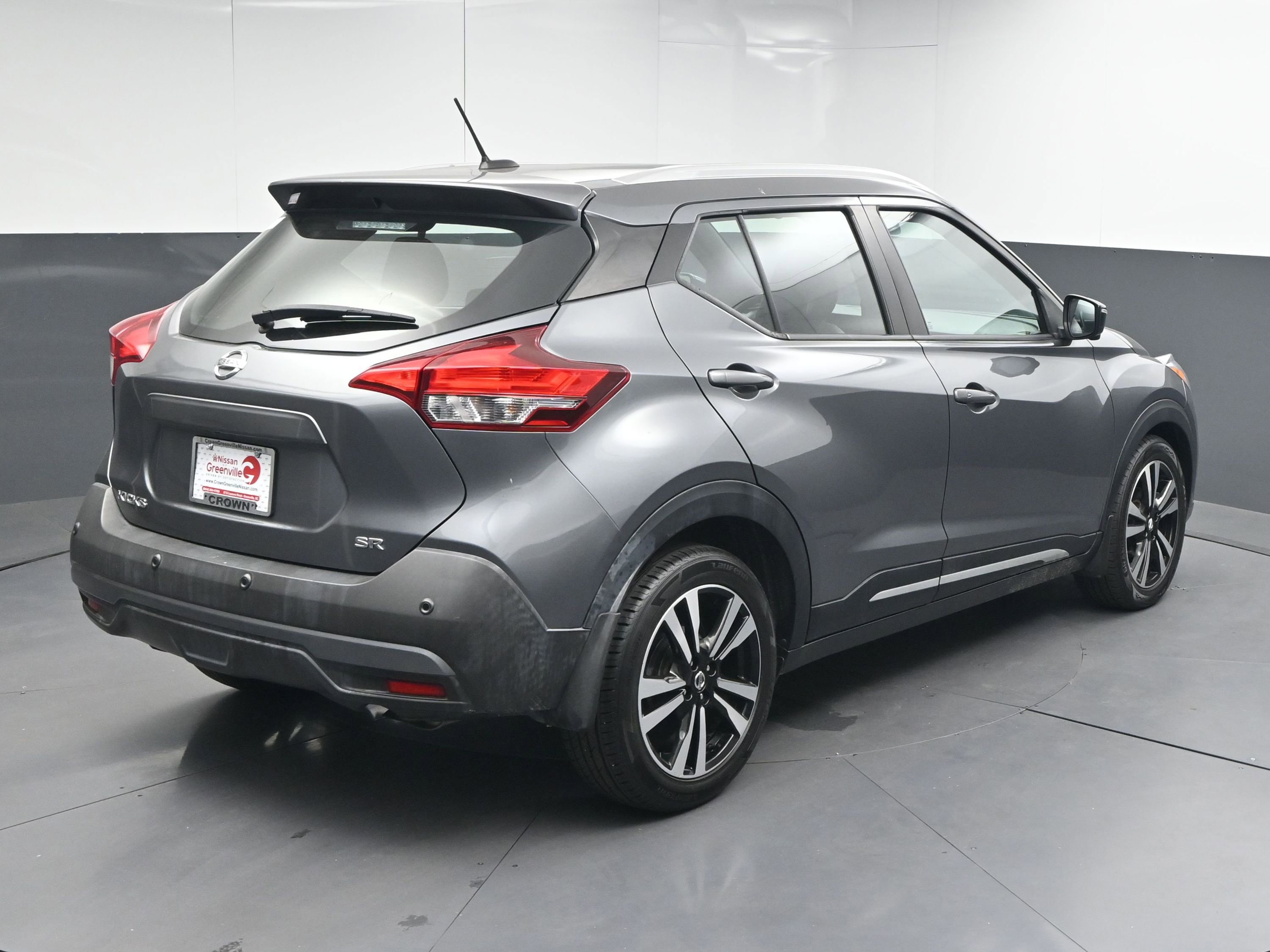 Used 2020 Nissan Kicks SR w/ SR Premium Package image 8