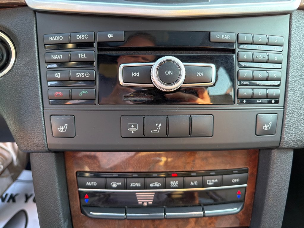Used 2012 Mercedes-Benz E 350 4MATIC Sedan image 22