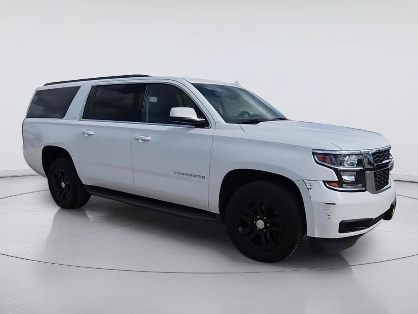 Used 2015 Chevrolet Suburban LT RWD image 2