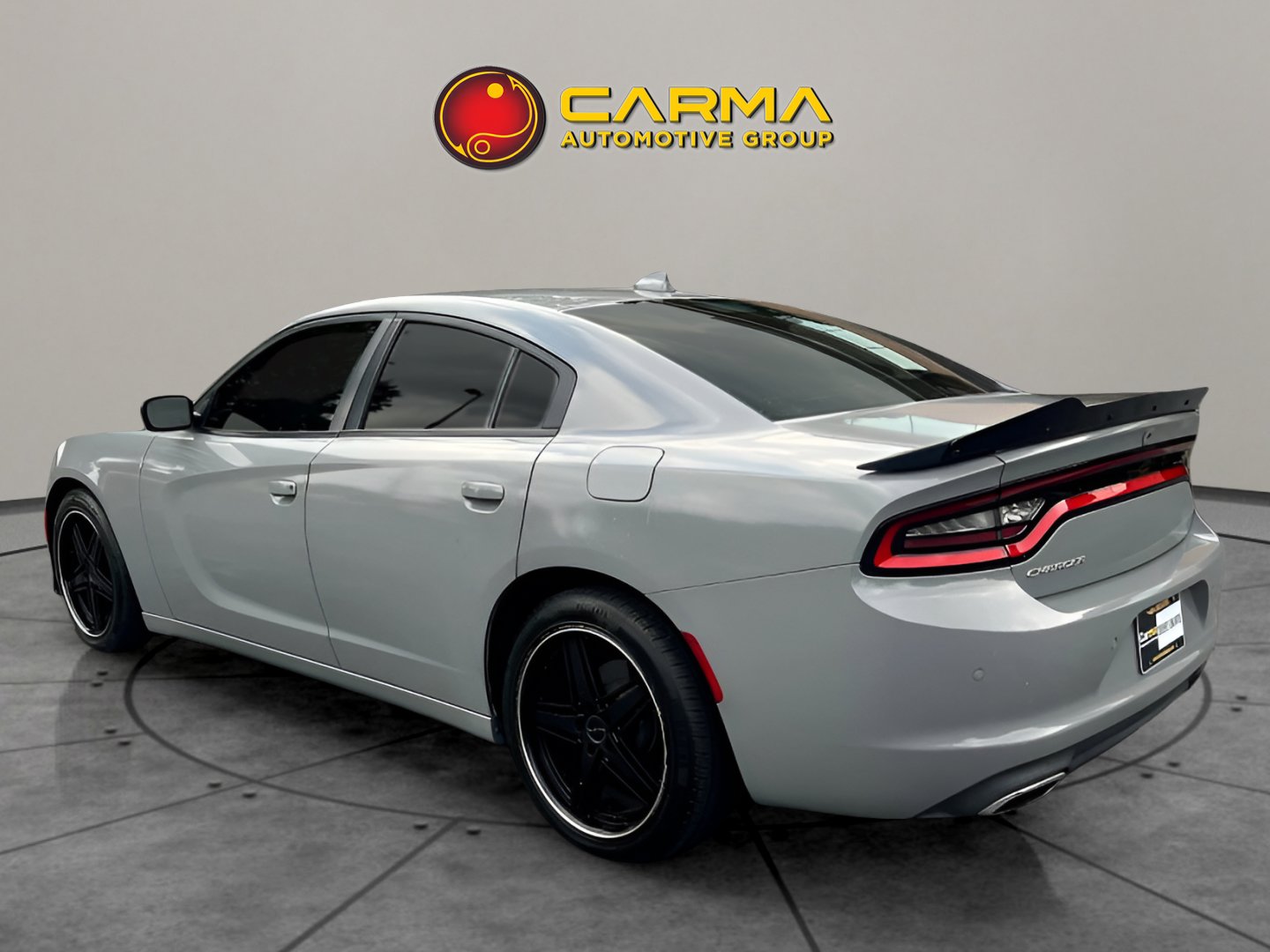 Used 2016 Dodge Charger R/T image 3