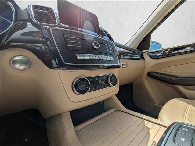 Used 2019 Mercedes-Benz GLS 450 4MATIC image 16