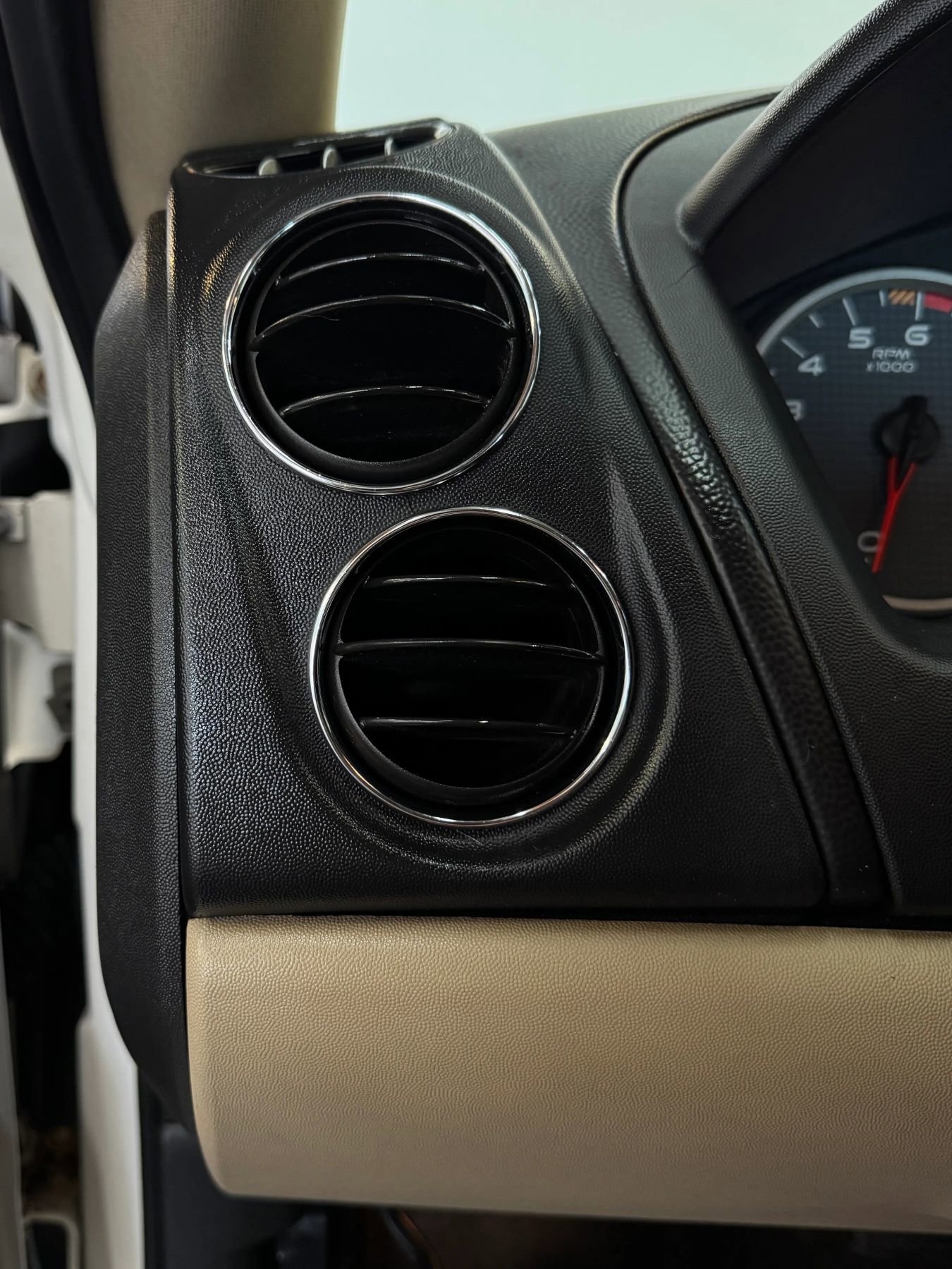 Used 2007 Pontiac Grand Prix GT w/ Premium Package image 15