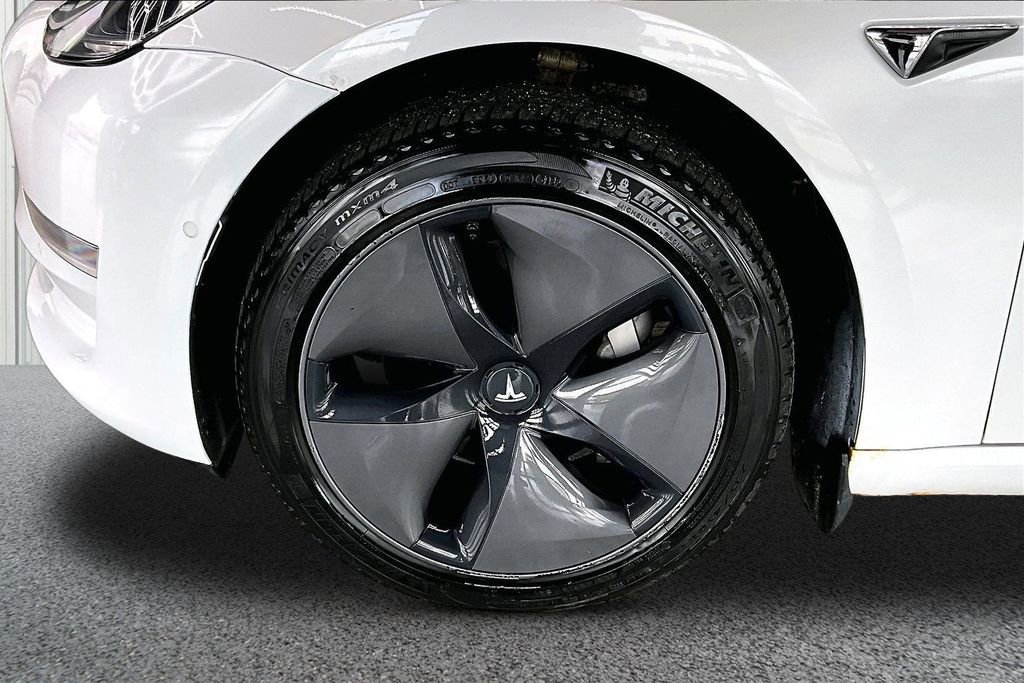 Used 2018 Tesla Model 3 Long Range image 31