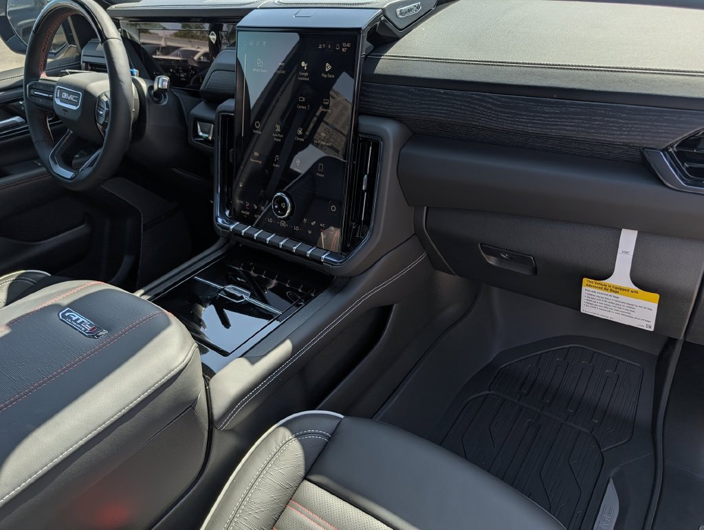 New 2026 GMC Yukon AT4 Ultimate w/ LPO, Floor Liner Package AWD/4WD image 35