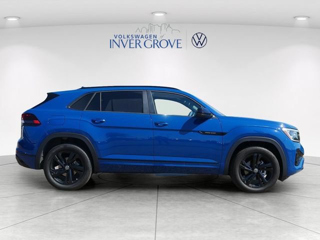 Certified 2026 Volkswagen Atlas Cross Sport SEL R-Line AWD/4WD image 8