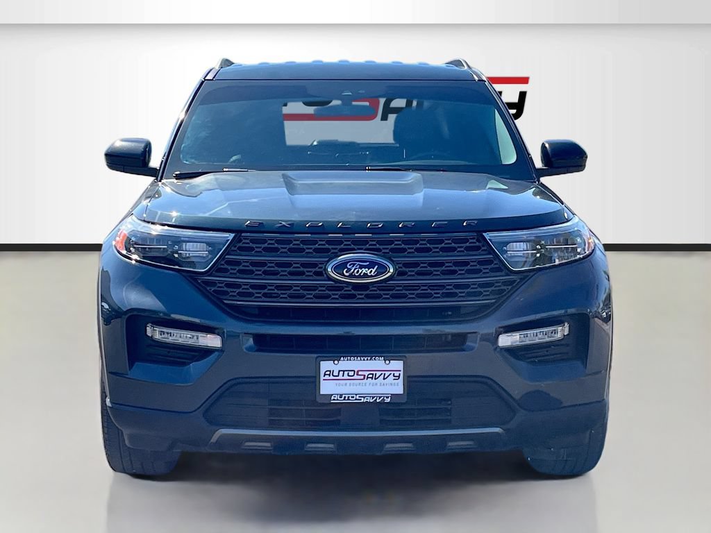 Used 2023 Ford Explorer XLT w/ Equipment Group 202A RWD image 2