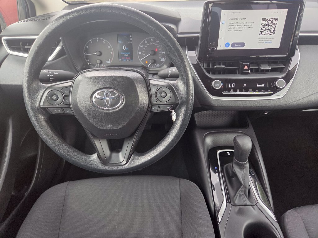 Used 2025 Toyota Corolla LE FWD image 21