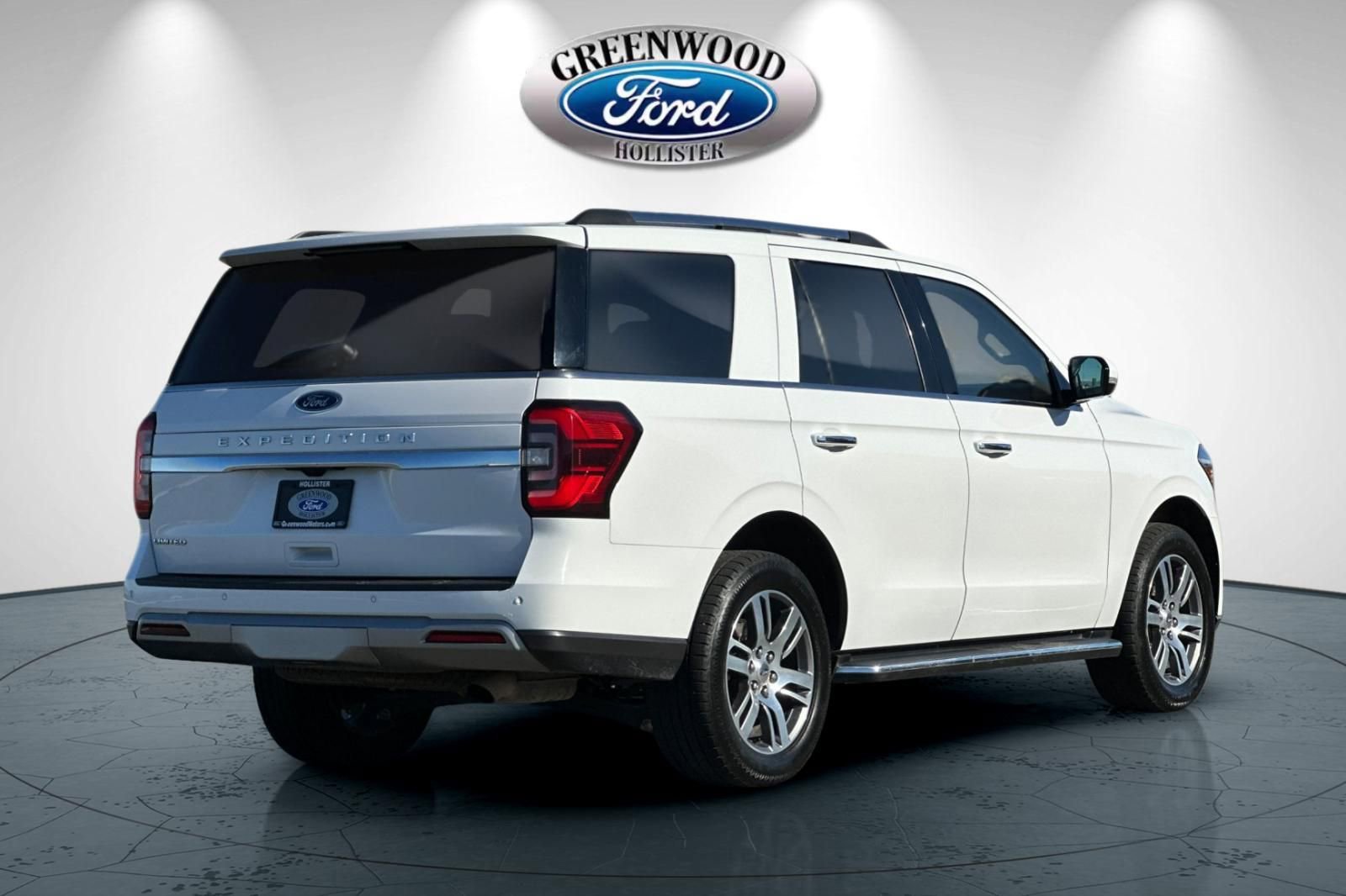 Used 2023 Ford Expedition Limited image 4