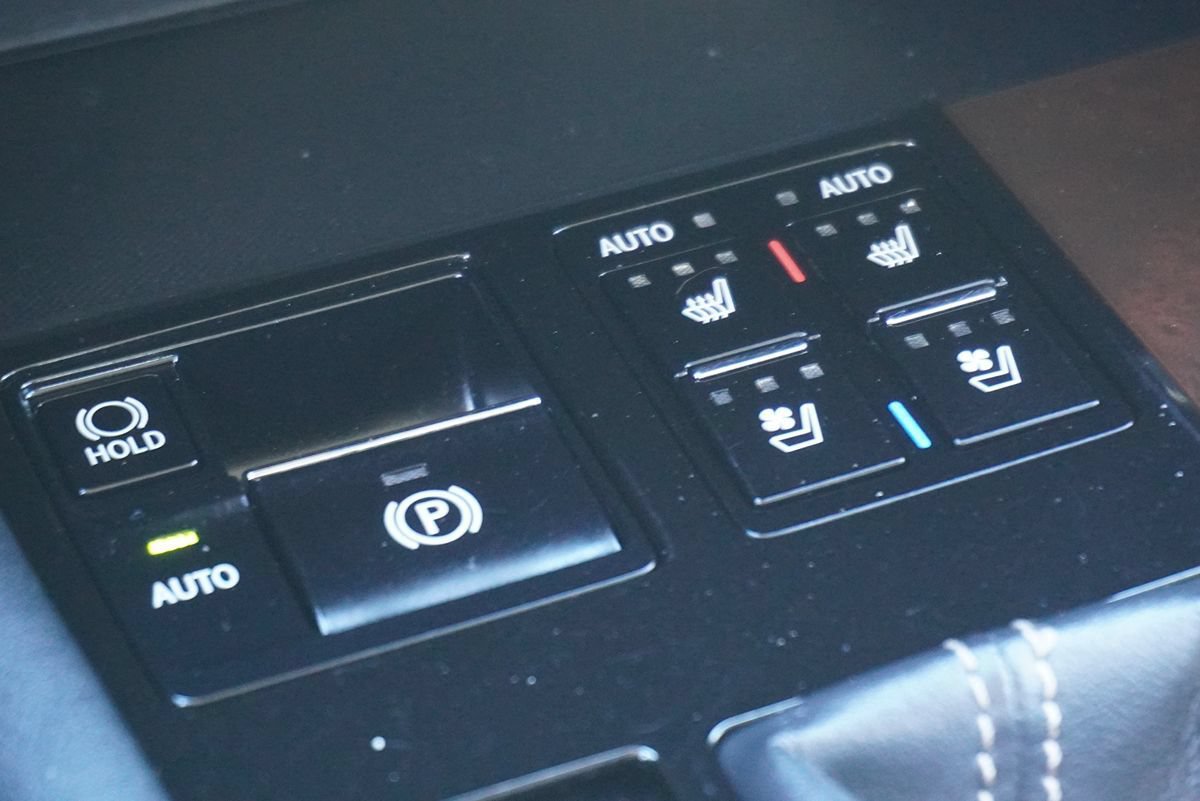 Used 2016 Lexus RX 450h AWD w/ Cold Weather Package image 29