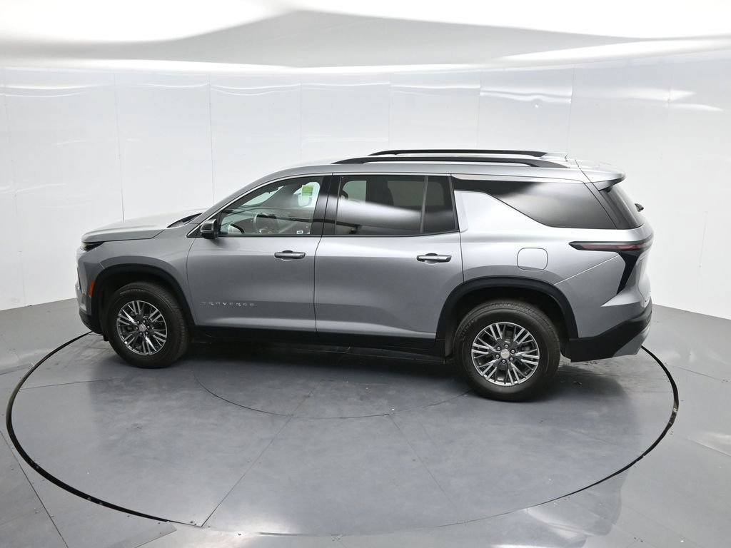 Used 2025 Chevrolet Traverse LT AWD/4WD image 55
