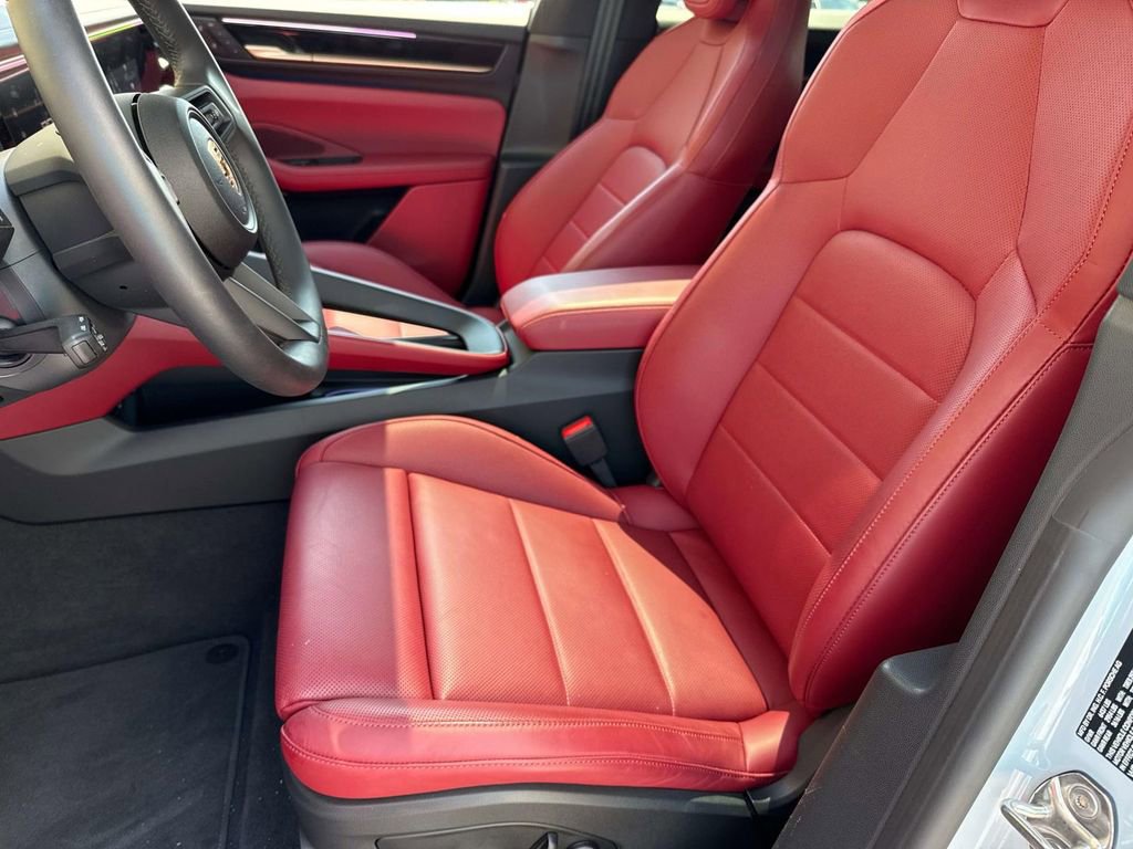 Used 2024 Porsche Macan 4 Electric image 12