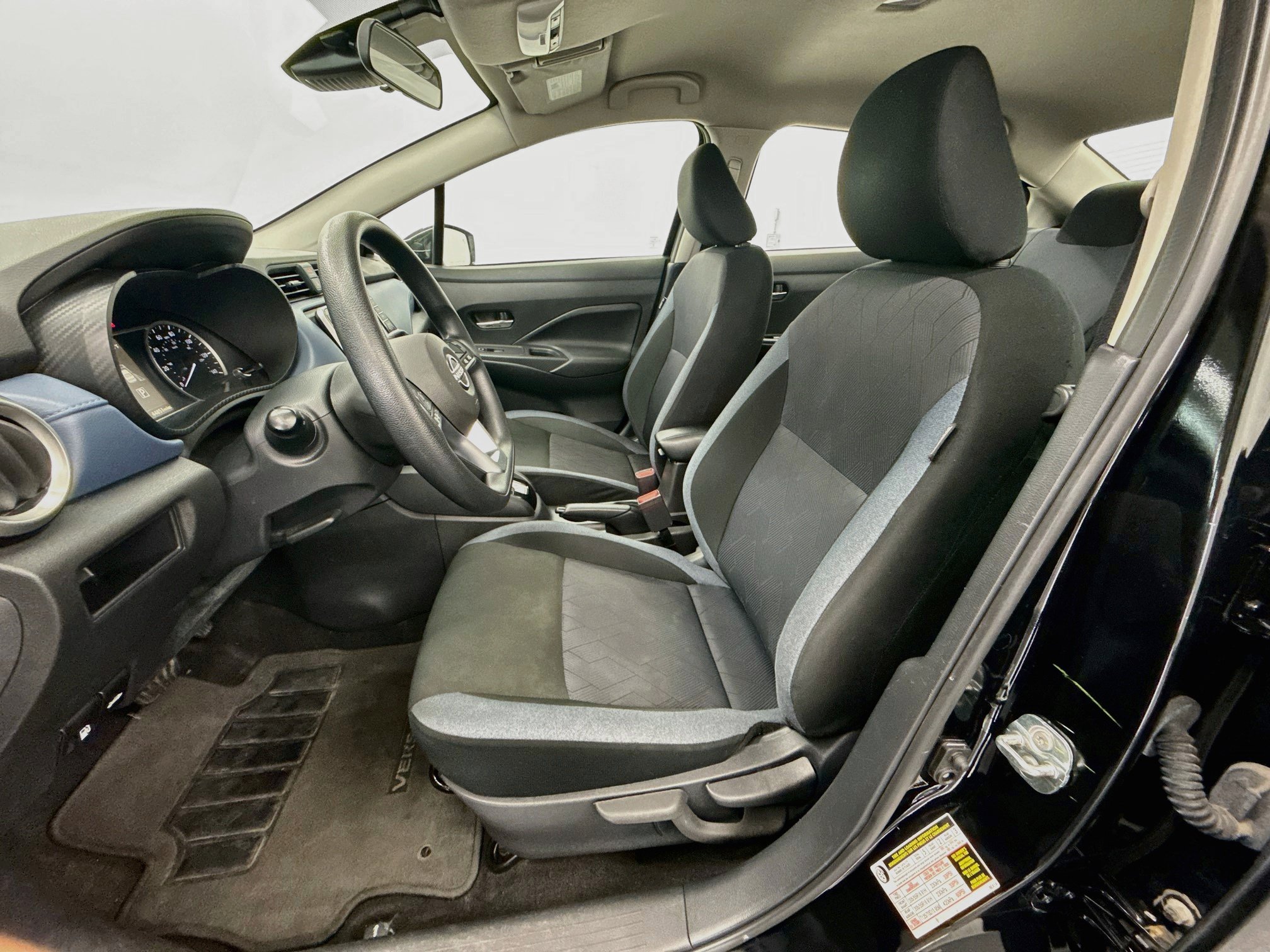 Used 2025 Nissan Versa SV FWD image 13