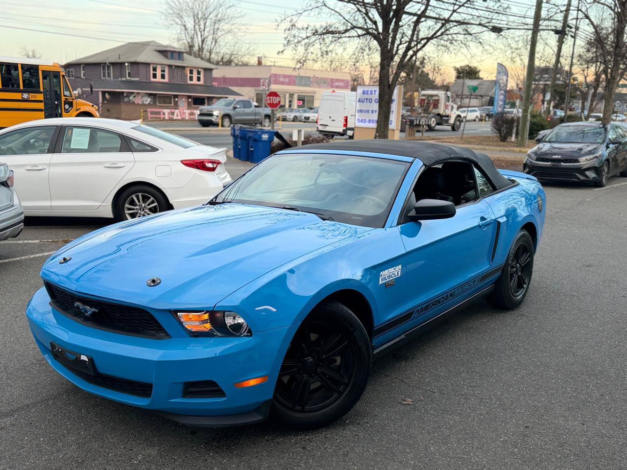 Used 2012 Ford Mustang V6 Convertible RWD image 4