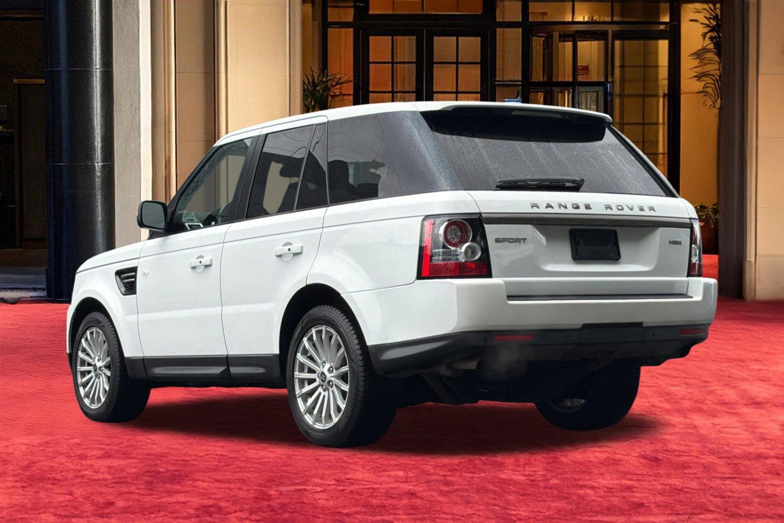 Used 2013 Land Rover Range Rover Sport HSE w/ Climate Comfort Pkg AWD/4WD image 3