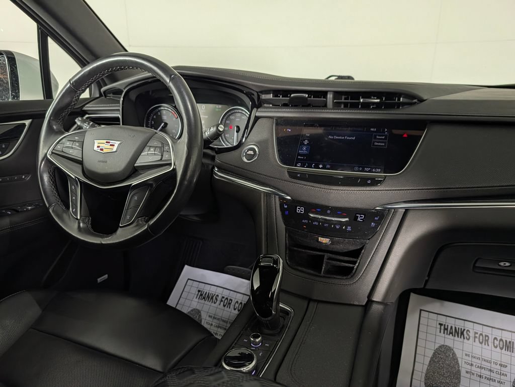 Used 2022 Cadillac XT5 Premium Luxury w/ Technology Package FWD image 21