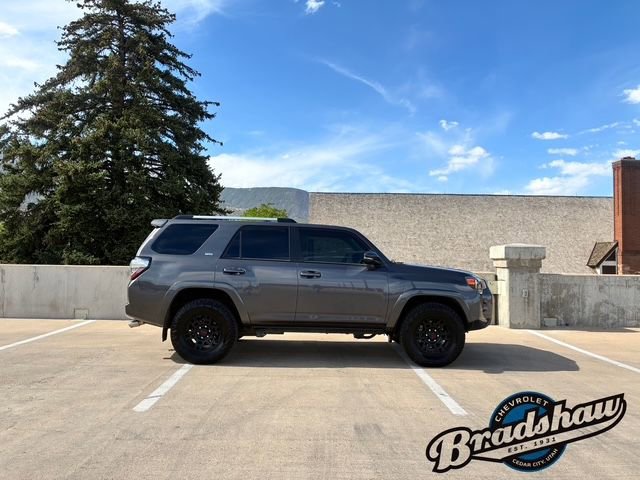 Used 2021 Toyota 4Runner SR5 Premium w/ Moonroof Package AWD/4WD image 3