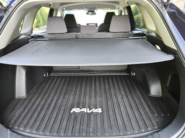 Used 2022 Toyota RAV4 XLE image 28