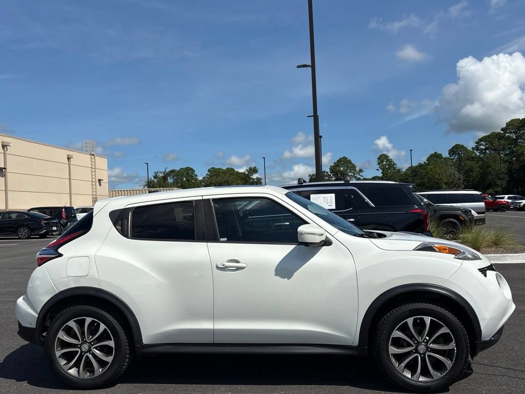 Used 2017 Nissan Juke SV w/ Technology Package AWD/4WD image 6
