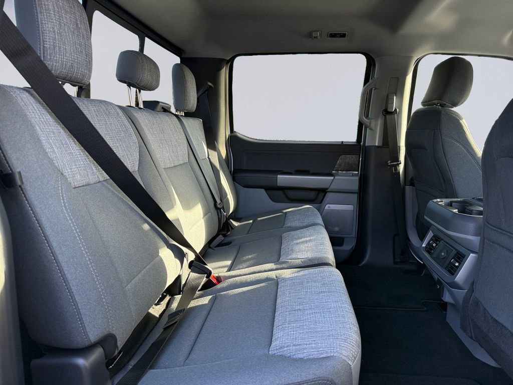 New 2026 Ford F350 XLT w/ XLT Premium Package AWD/4WD image 18