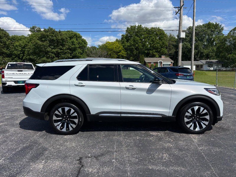 Used 2025 Ford Explorer Platinum w/ LUX Leather Package AWD/4WD image 6
