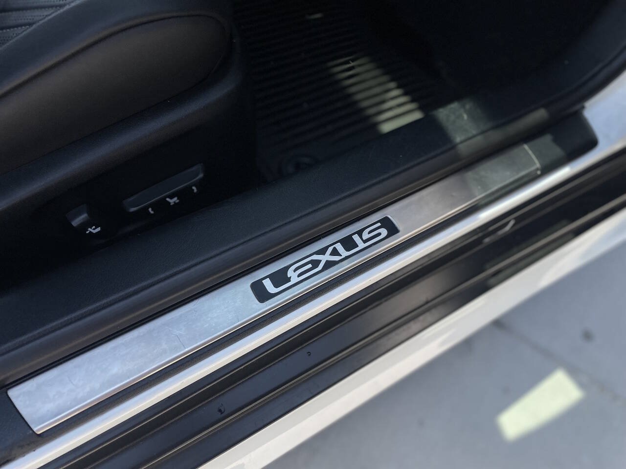 Used 2015 Lexus RC F w/ Premium Package RWD image 14