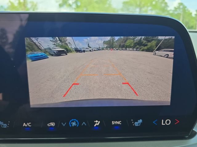 Used 2025 Chevrolet Traverse LT w/ LPO, Floor Liner Package FWD image 18