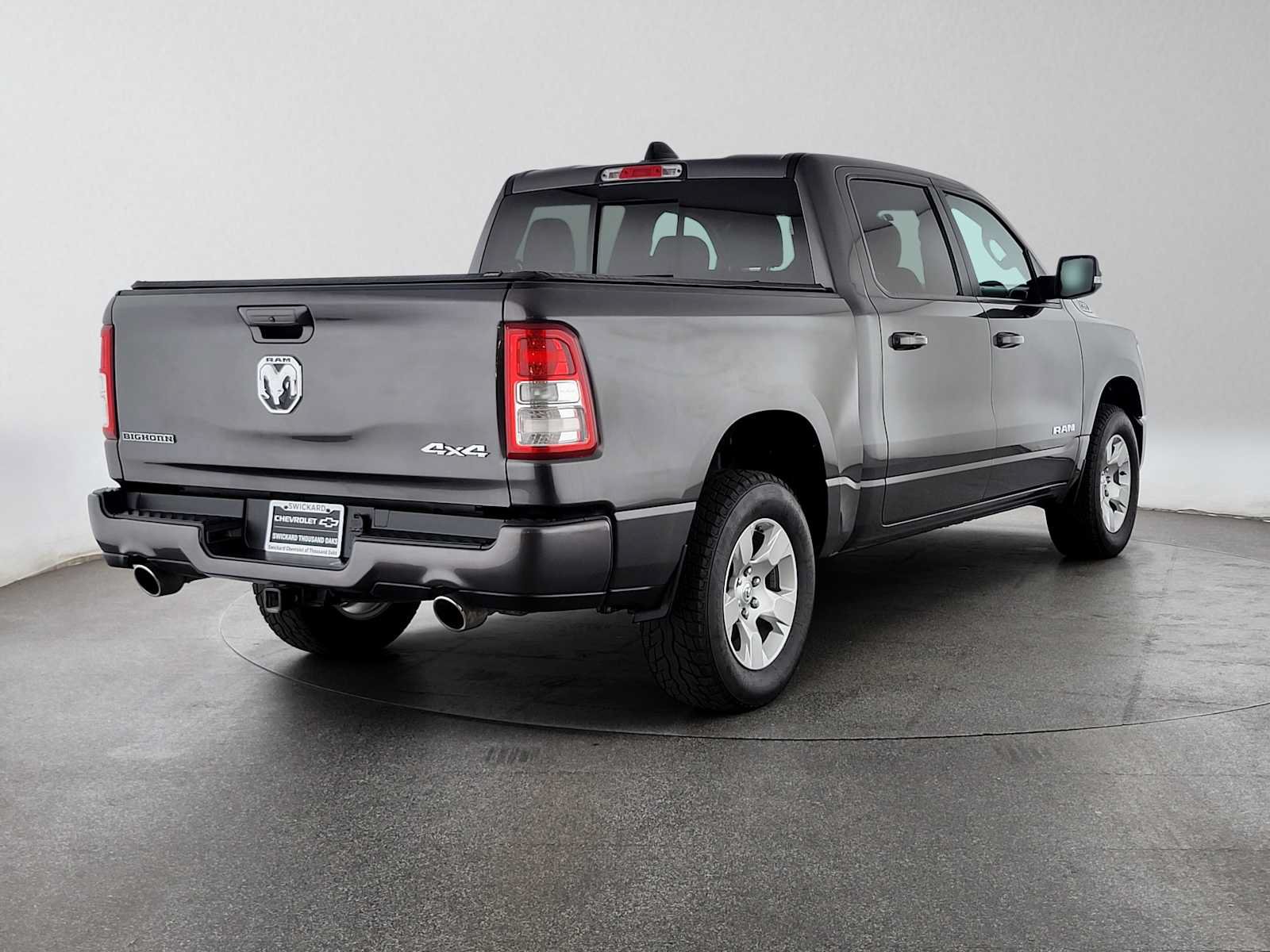 Used 2022 RAM 1500 Big Horn AWD/4WD image 3