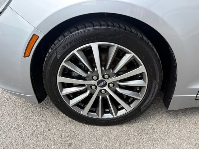 Used 2020 Lincoln MKZ FWD image 13