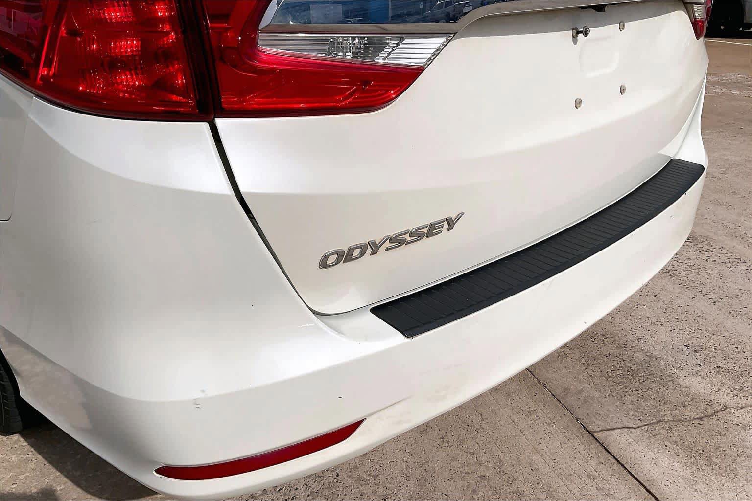 Used 2018 Honda Odyssey EX image 10