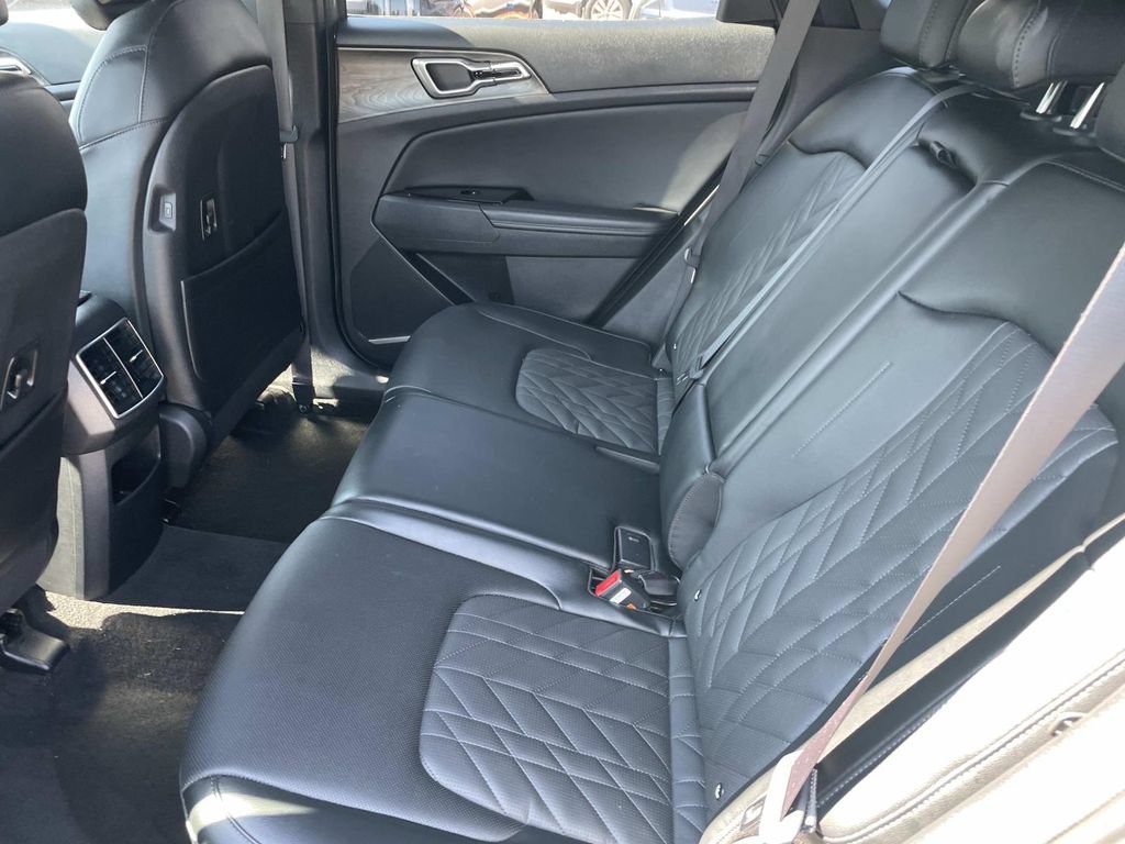 Used 2024 Kia Sportage X-Line w/ X-Line Premium Package AWD/4WD image 16