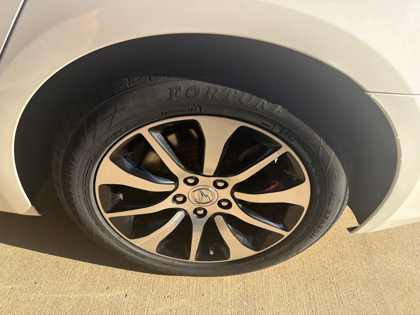 Used 2016 Acura TLX w/ Technology Package FWD image 11