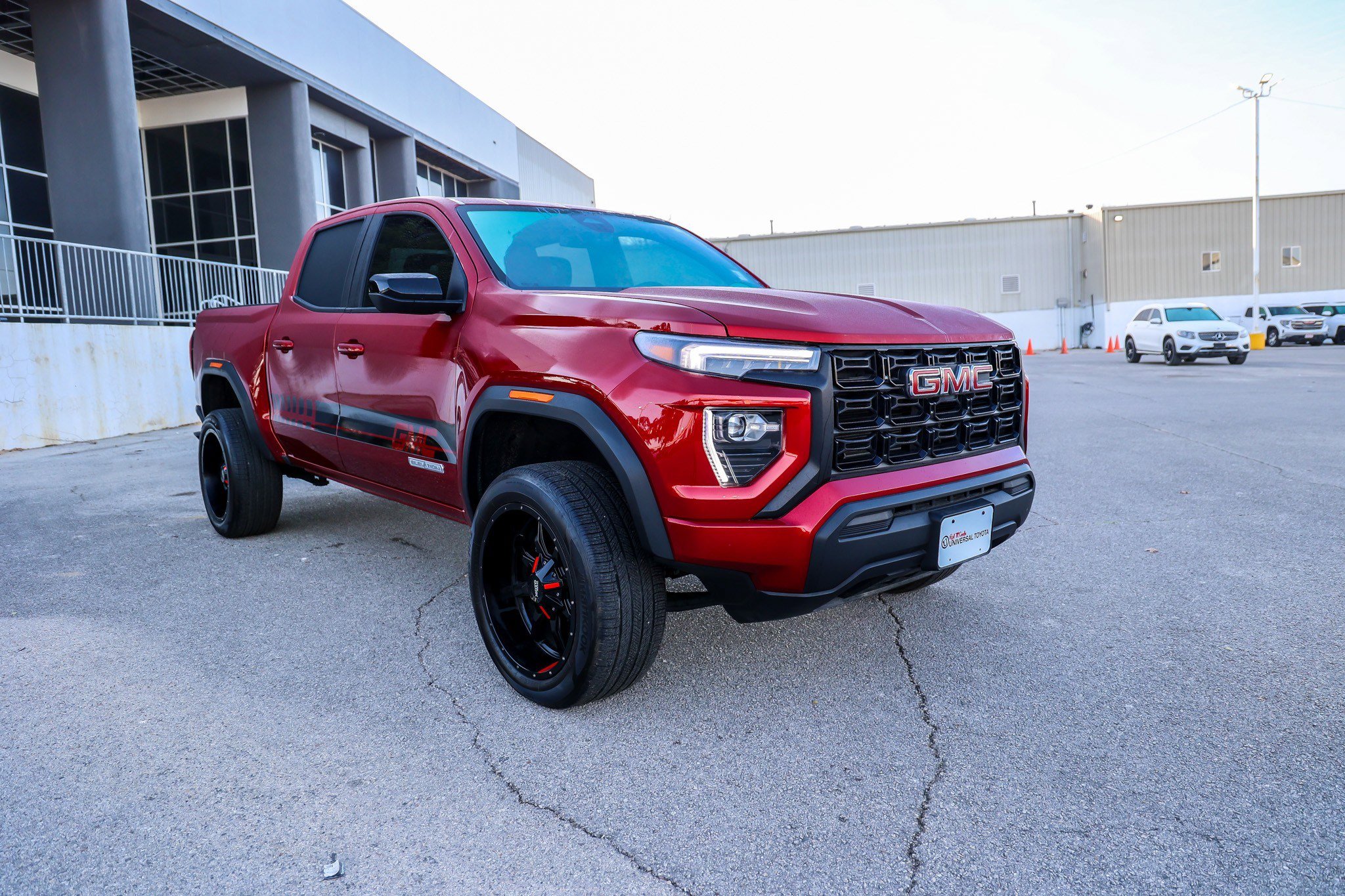 Used 2024 GMC Canyon Elevation w/ Trailering Package image 6