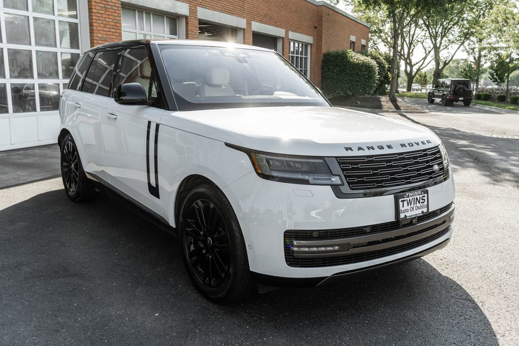 Used 2023 Land Rover Range Rover SE AWD/4WD image 5