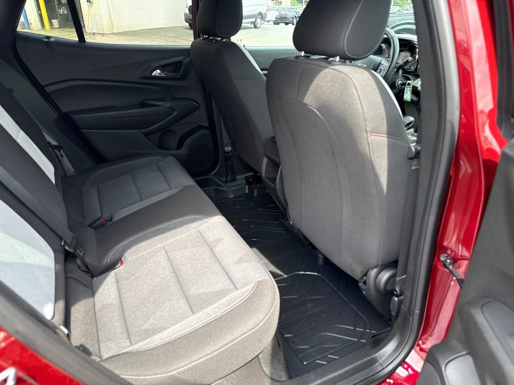 Used 2024 Chevrolet Trax RS w/ Driver Confidence Package FWD image 36