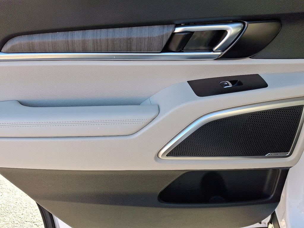 Used 2023 Kia Telluride EX w/ EX Captain's Chair Package image 22