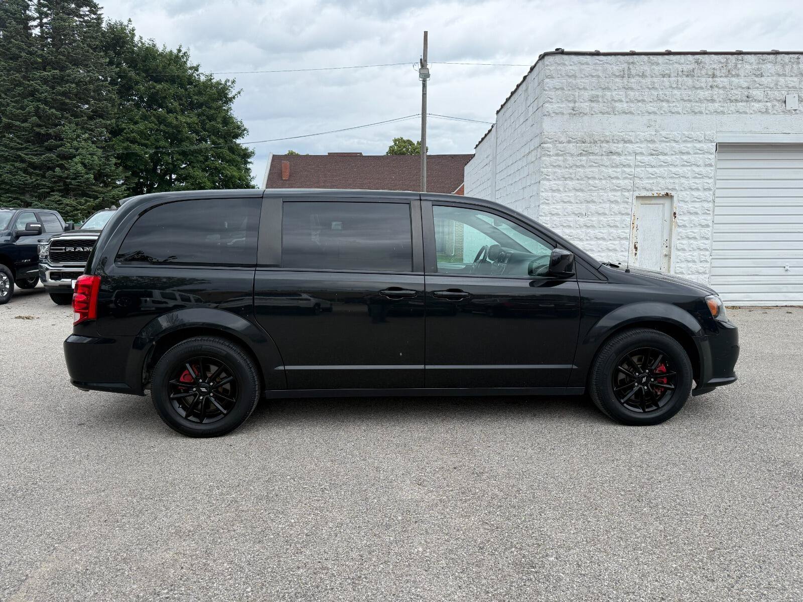 Used 2020 Dodge Grand Caravan GT FWD image 4